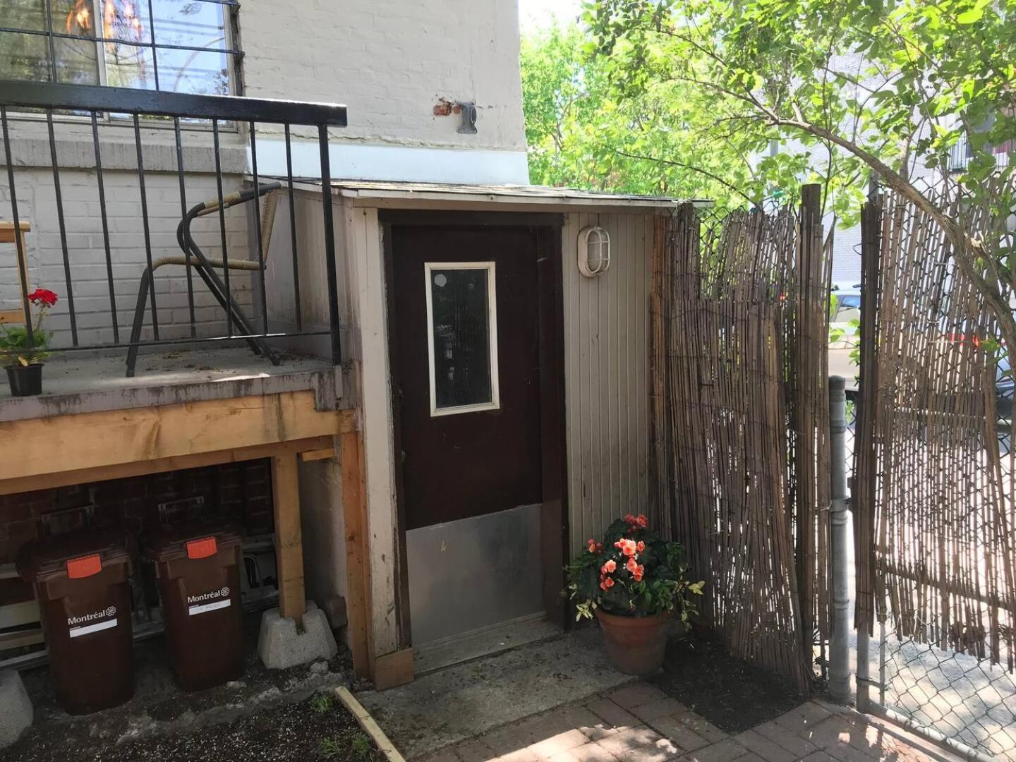 Heart Of Mtr For Memerable Experiance 2 Backyard 7Minmetro Fully Renovated & Equipped Montreal Exterior photo